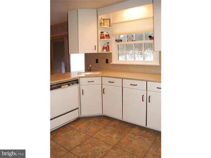 20 Old Farm Road Newark, DE 19711 - Photo 4 of 23 Kitchen