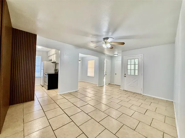 $1,395 | 2112 Tanglewood Street, Weatherford, TX 76085