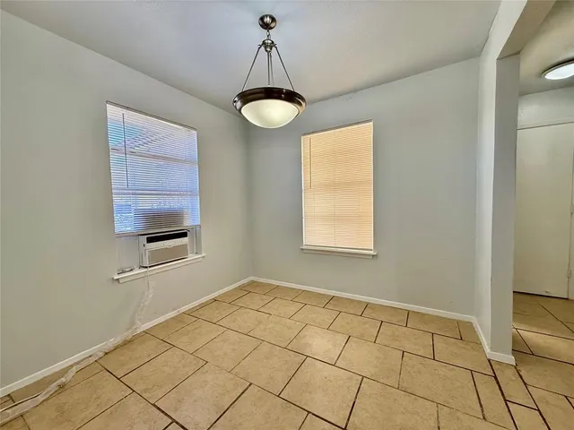 $1,395 | 2112 Tanglewood Street, Weatherford, TX 76085