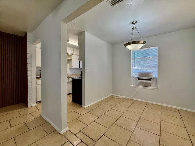 $1,395 | 2112 Tanglewood Street, Weatherford, TX 76085