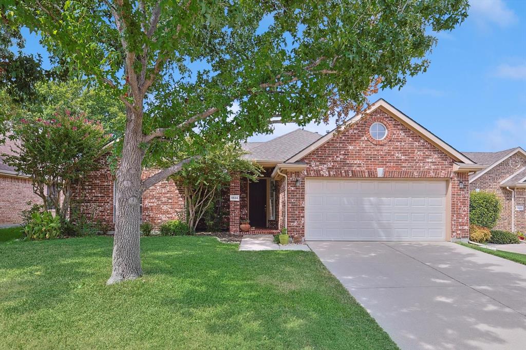 1824 HONEY MESQUITE LN  