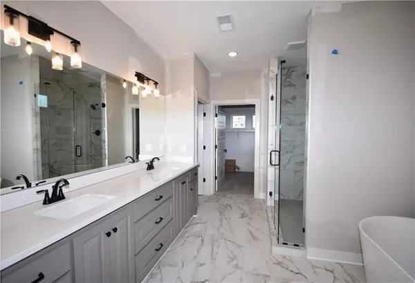 $844,450 | 8325 Northeast 76th Terrace, Kansas City, MO 64155