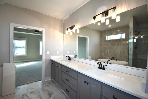 $844,450 | 8325 Northeast 76th Terrace, Kansas City, MO 64155
