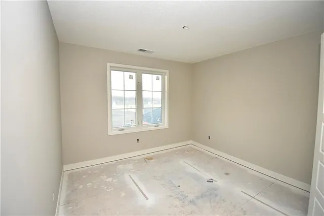 $844,450 | 8325 Northeast 76th Terrace, Kansas City, MO 64155