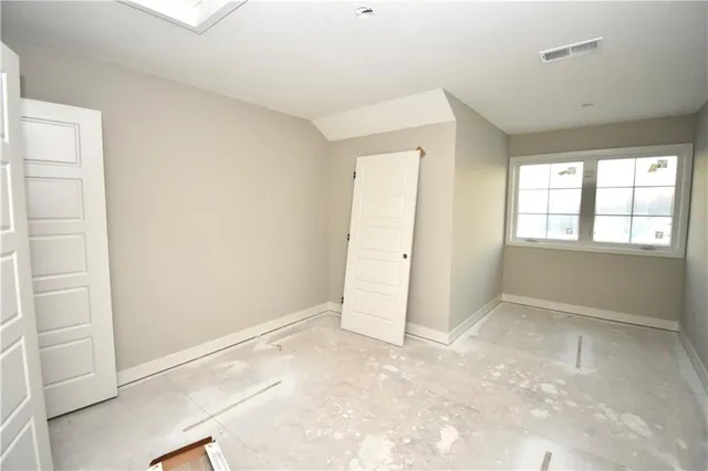 $844,450 | 8325 Northeast 76th Terrace, Kansas City, MO 64155