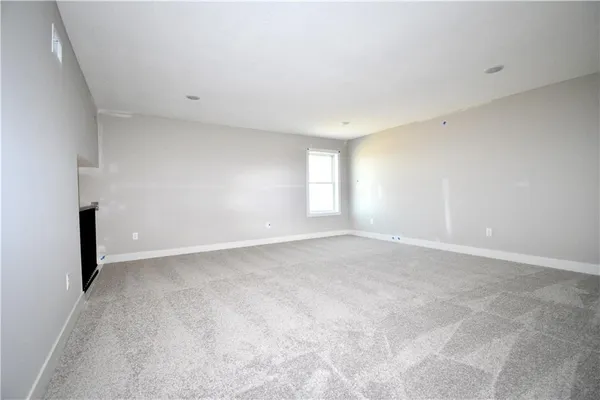 $844,450 | 8325 Northeast 76th Terrace, Kansas City, MO 64155
