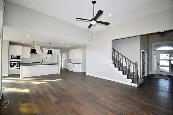 $844,450 | 8325 Northeast 76th Terrace, Kansas City, MO 64155