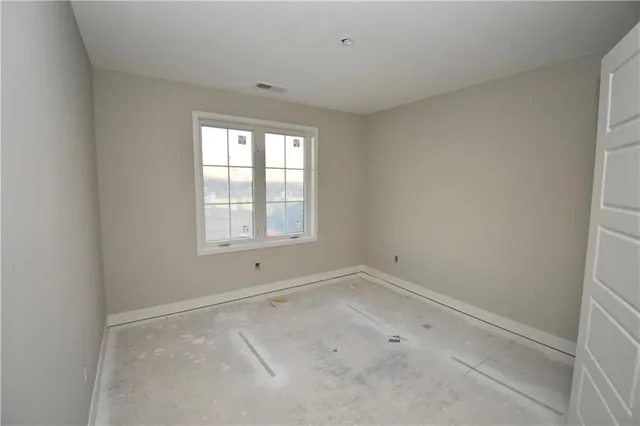 $844,450 | 8325 Northeast 76th Terrace, Kansas City, MO 64155