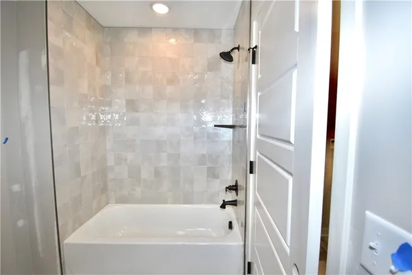 $844,450 | 8325 Northeast 76th Terrace, Kansas City, MO 64155