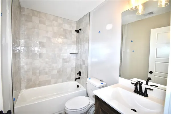 $844,450 | 8325 Northeast 76th Terrace, Kansas City, MO 64155