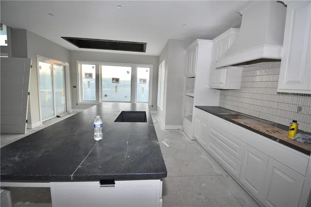 $844,450 | 8325 Northeast 76th Terrace, Kansas City, MO 64155