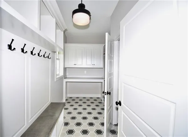 $844,450 | 8325 Northeast 76th Terrace, Kansas City, MO 64155