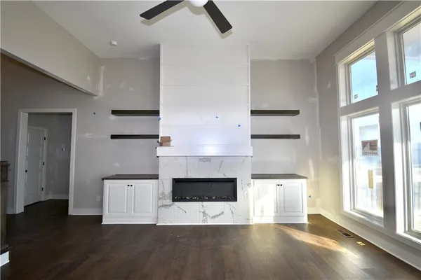 $844,450 | 8325 Northeast 76th Terrace, Kansas City, MO 64155