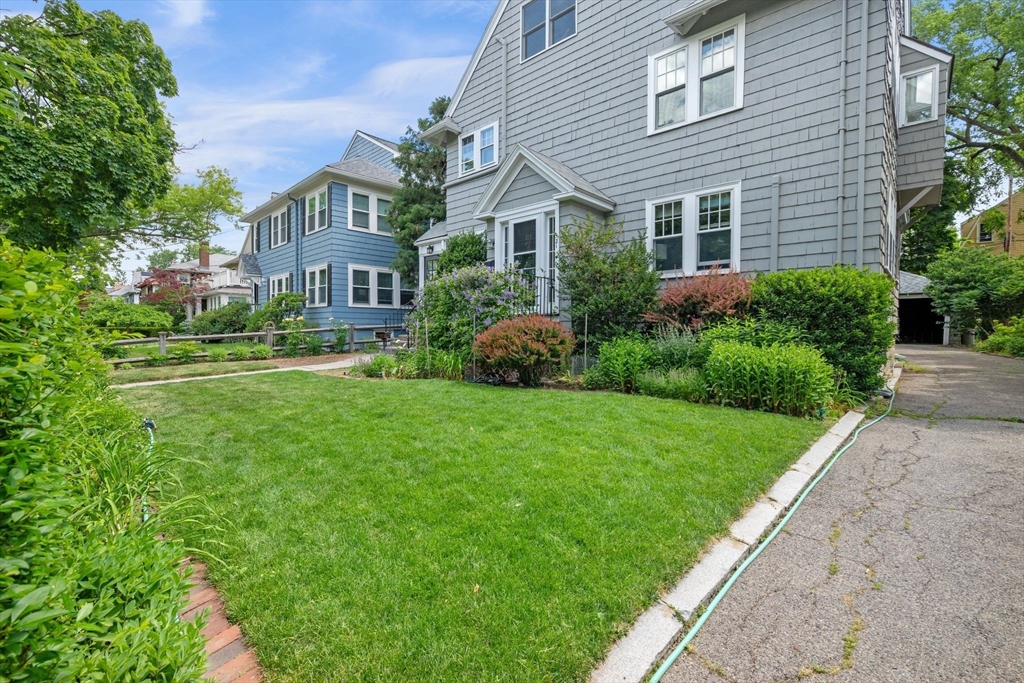 21-23 Grozier Road, Unit 23 Cambridge, MA 02138 - Photo 37 of 39 Gallery Image 37