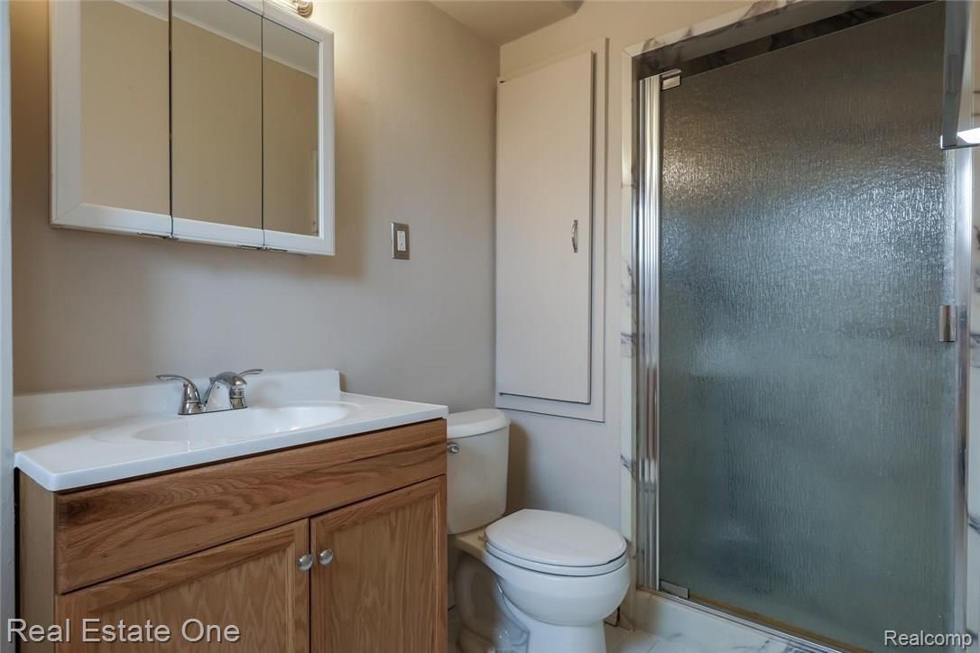 14089 Inkster Road Livonia, MI 48154 - Photo 19 of 29 14089 Inkster 19.jpg