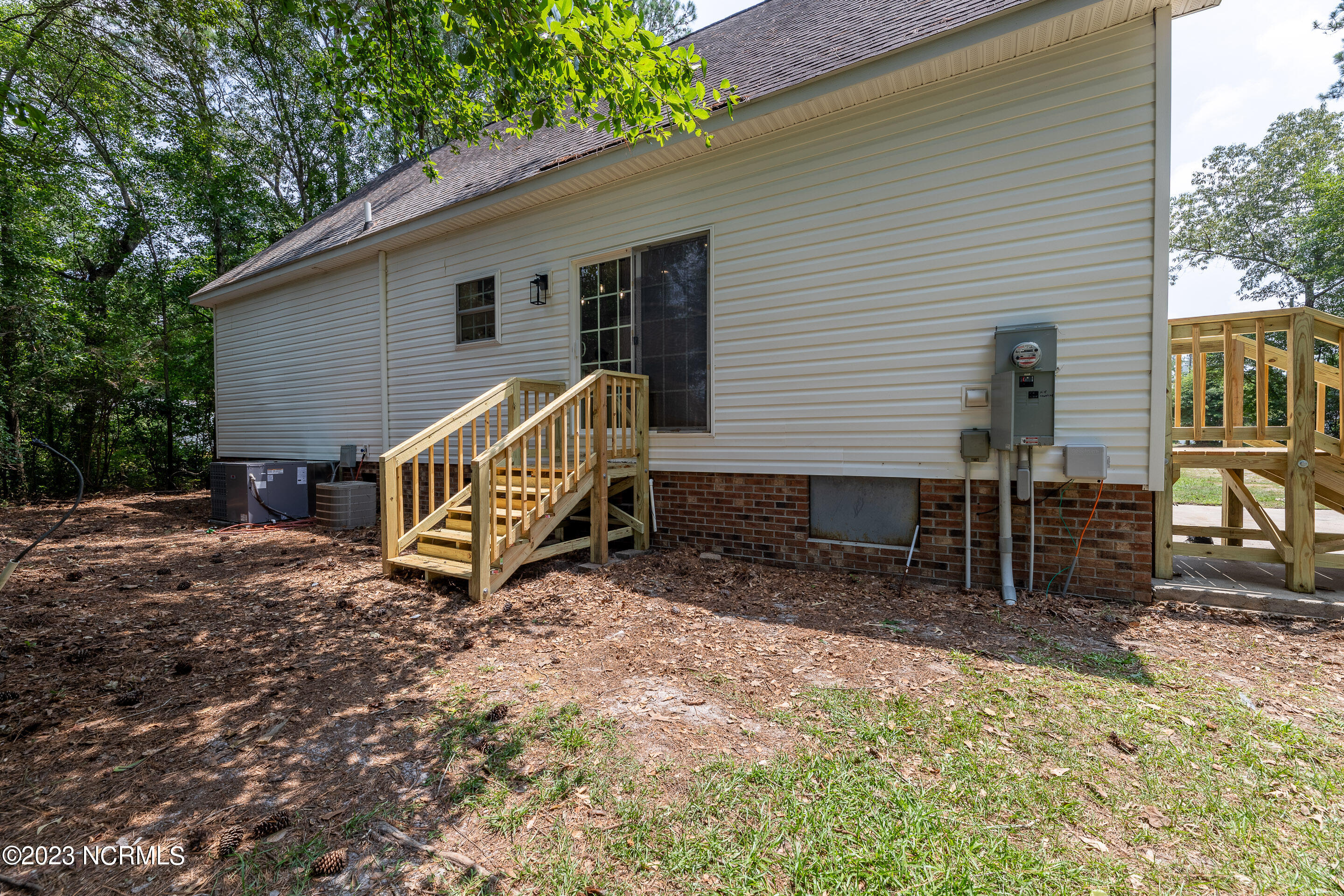 334 Sandlin Road Beulaville, NC 28518 - Photo 31 of 39 Back of home