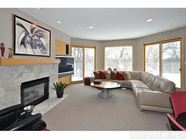 2377 Cherrywood Road Minnetonka, MN 55305 - Photo 10 of 15 Gallery Image 10