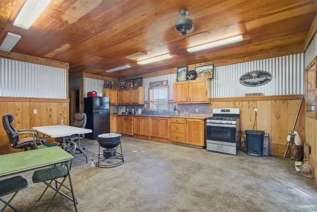 $425,000 | 156 Par Road 4118, Bell City, LA 70630