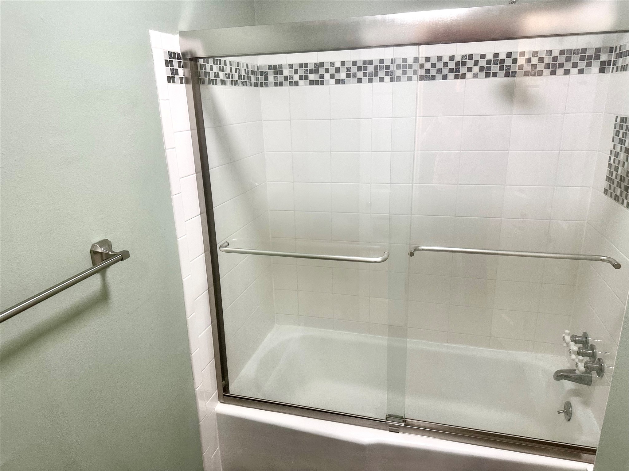8245 Kingsbrook Road, Unit 239 Houston, TX 77024 - Photo 21 of 30 Gallery Image 21
