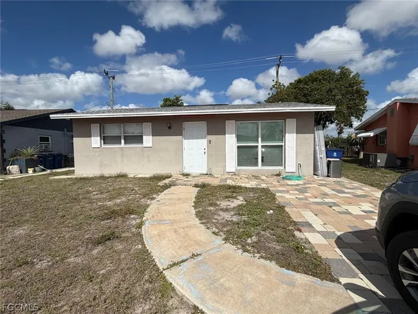 $1,700 | 7263 Buchanan Road, Fort Myers, FL 33967