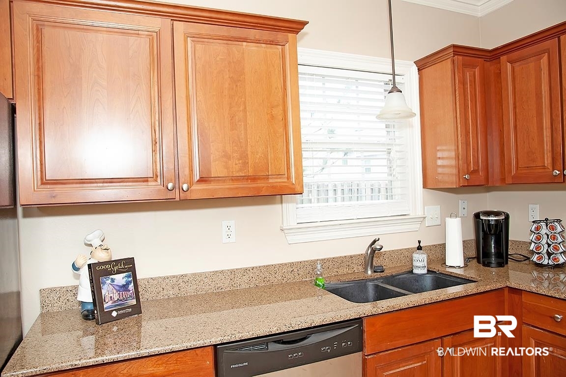 6580 Spaniel Drive Daphne, AL 36527 - Photo 17 of 34 Kitchen2