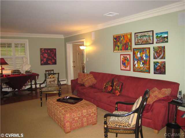 308 Westoe Road Henrico, VA 23229 - Photo 4 of 16 Living Room