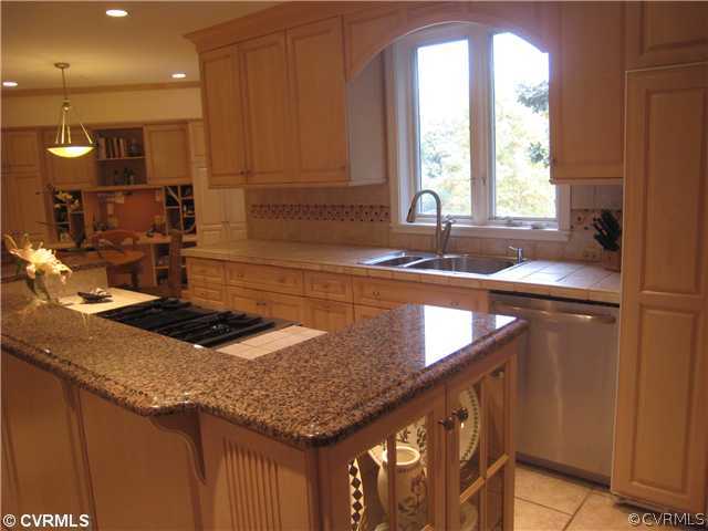 308 Westoe Road Henrico, VA 23229 - Photo 7 of 16 Kitchen