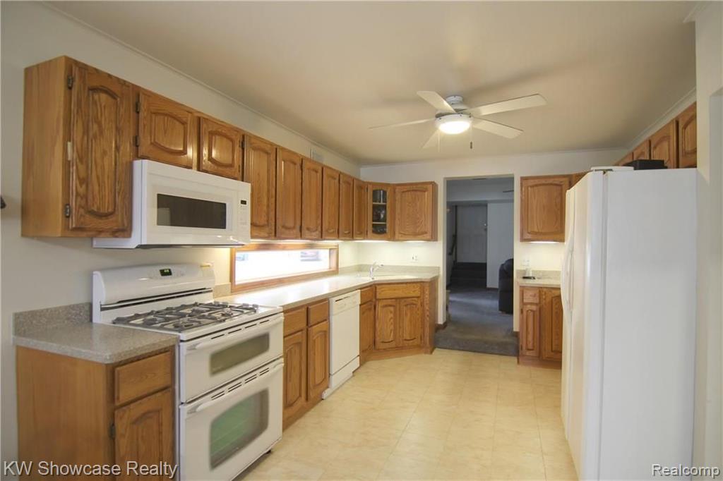 5762 Bullard Road Fenton, MI 48430 - Photo 14 of 34