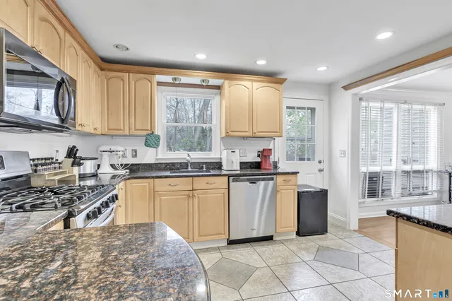 $325,000 | 40 Carriage Path North, Unit 40, Milford, CT 06460