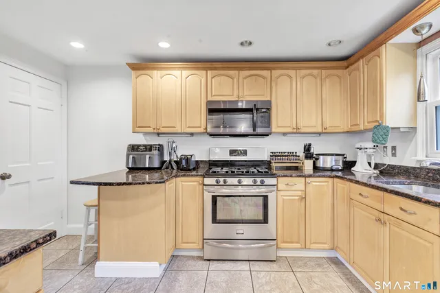 $325,000 | 40 Carriage Path North, Unit 40, Milford, CT 06460