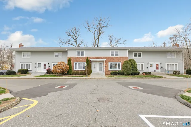 $325,000 | 40 Carriage Path North, Unit 40, Milford, CT 06460