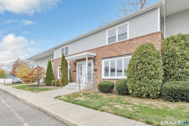$325,000 | 40 Carriage Path North, Unit 40, Milford, CT 06460