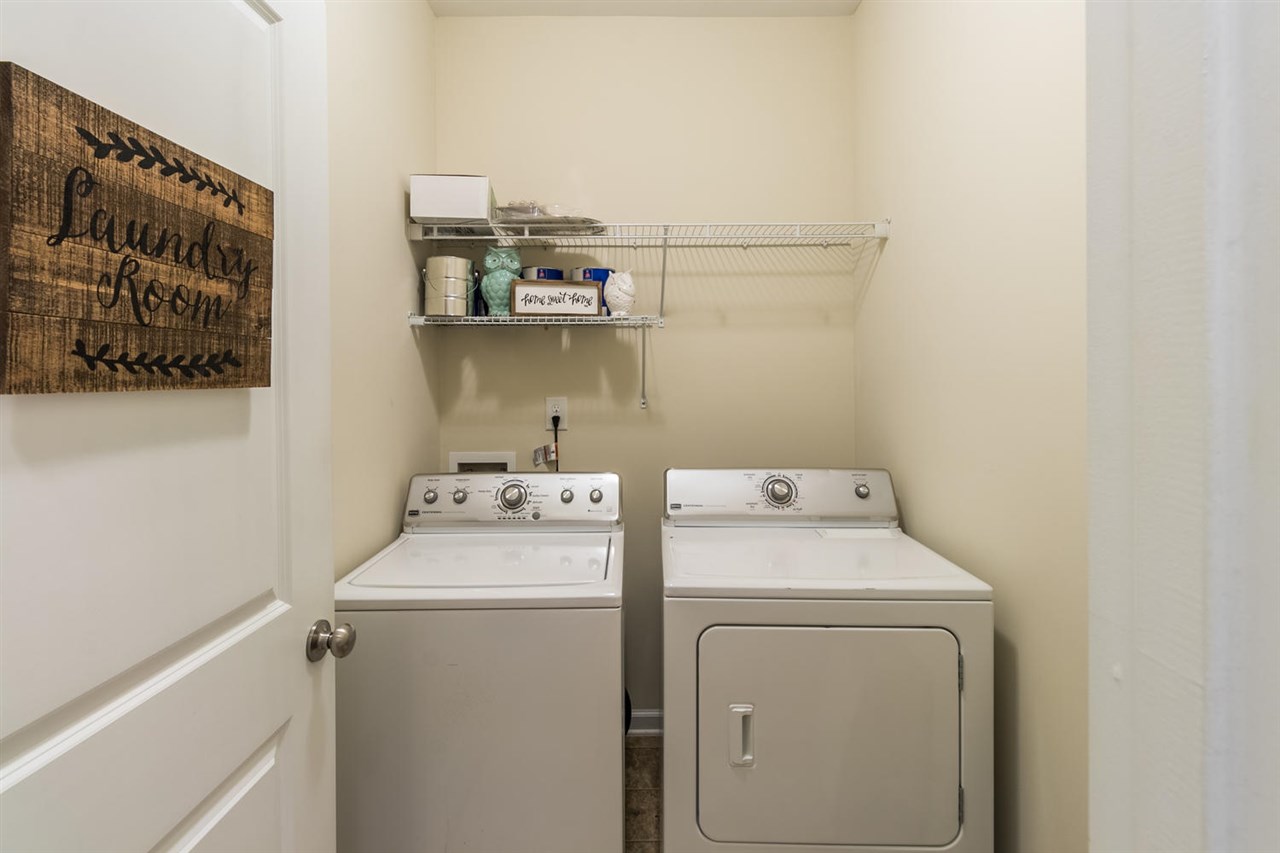 191 Castleton Circle Boiling Springs, SC 29316 - Photo 17 of 21 Spacious walk-in laundry
