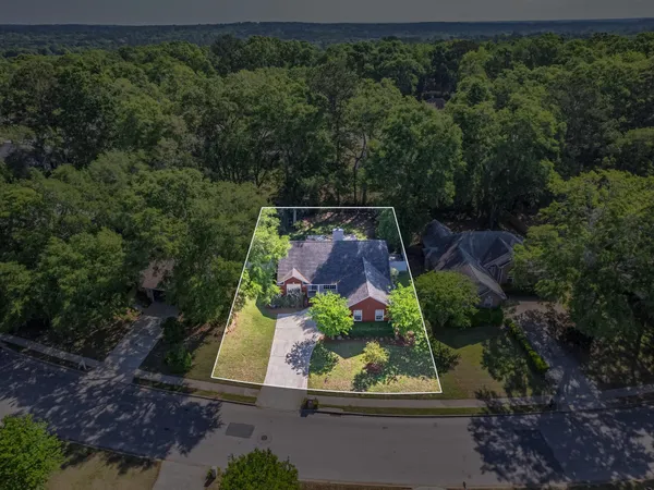 $425,000 | 5666 Countryside Drive, Tallahassee, FL 32317