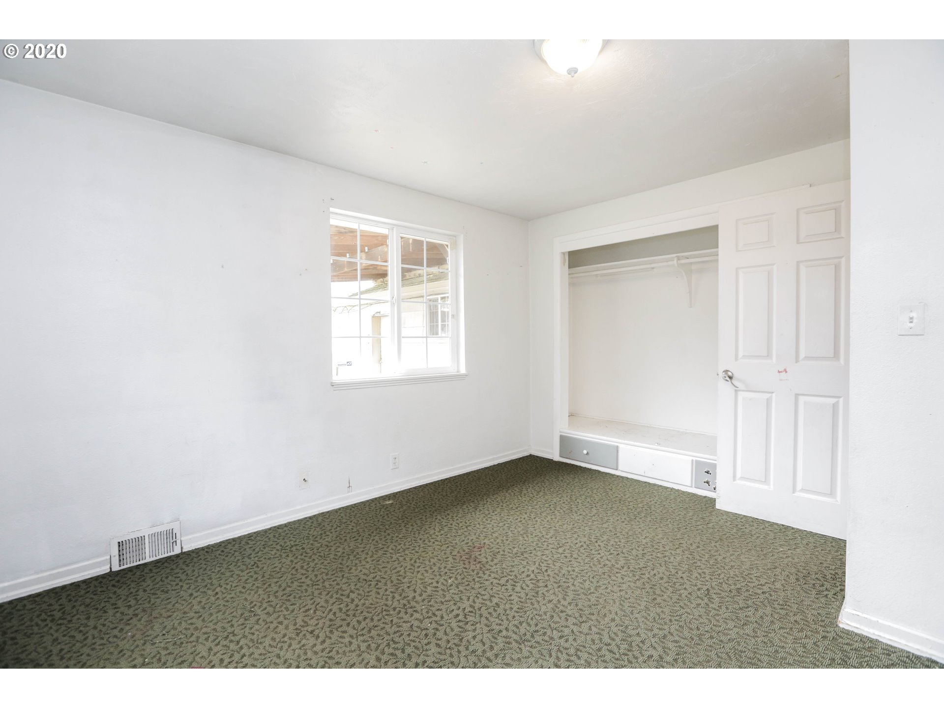 410 Maxwell Road Eugene, OR 97404 - Photo 14 of 31 Gallery Image 14