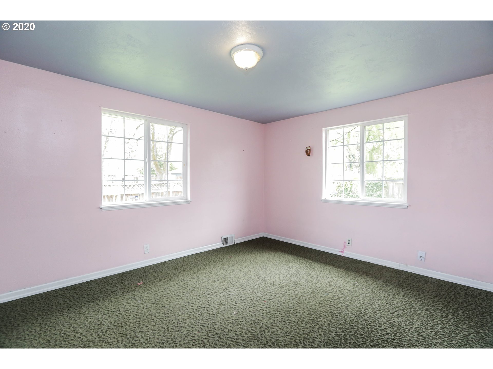 410 Maxwell Road Eugene, OR 97404 - Photo 16 of 31 Gallery Image 16
