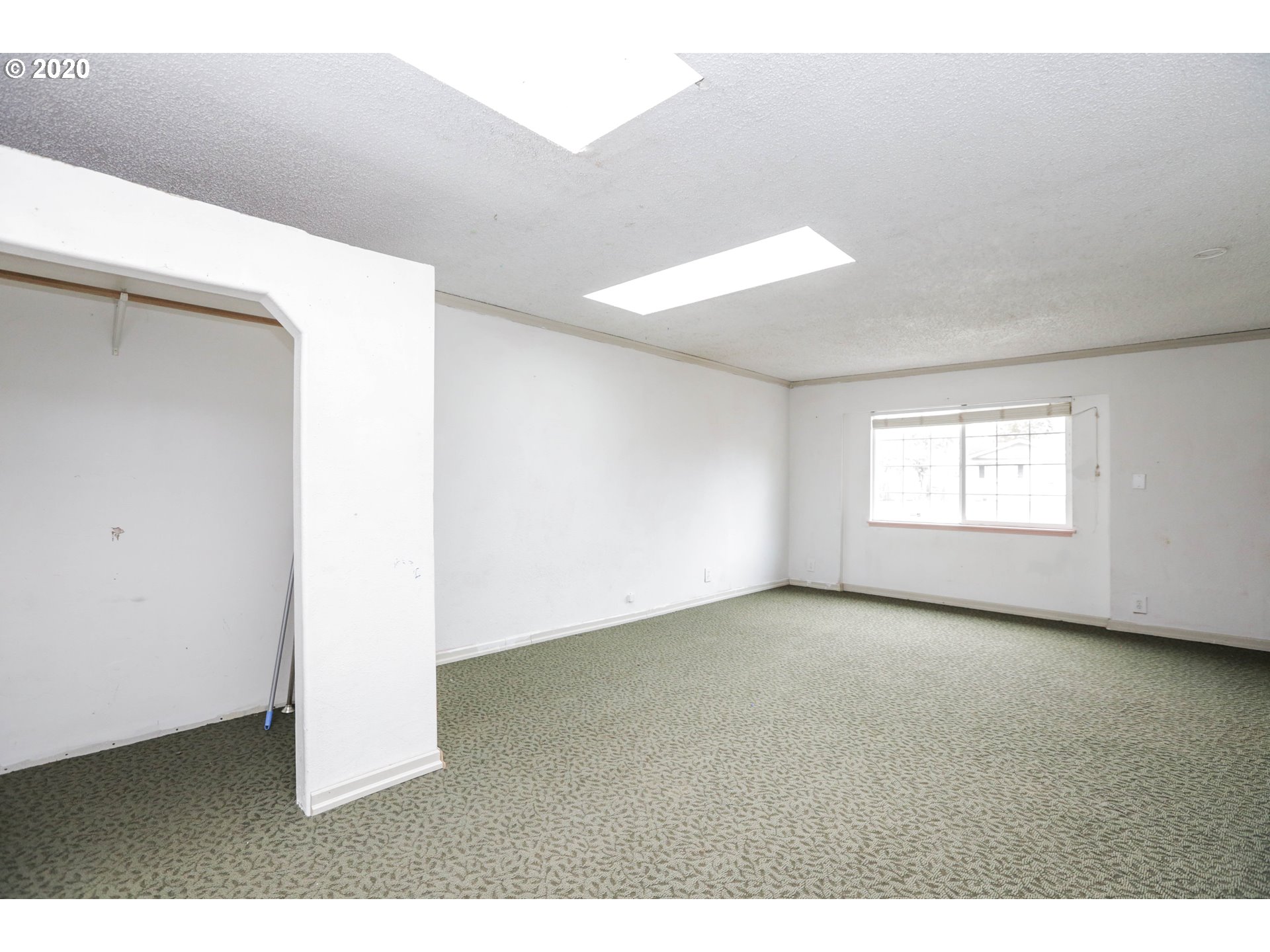 410 Maxwell Road Eugene, OR 97404 - Photo 19 of 31 Gallery Image 19