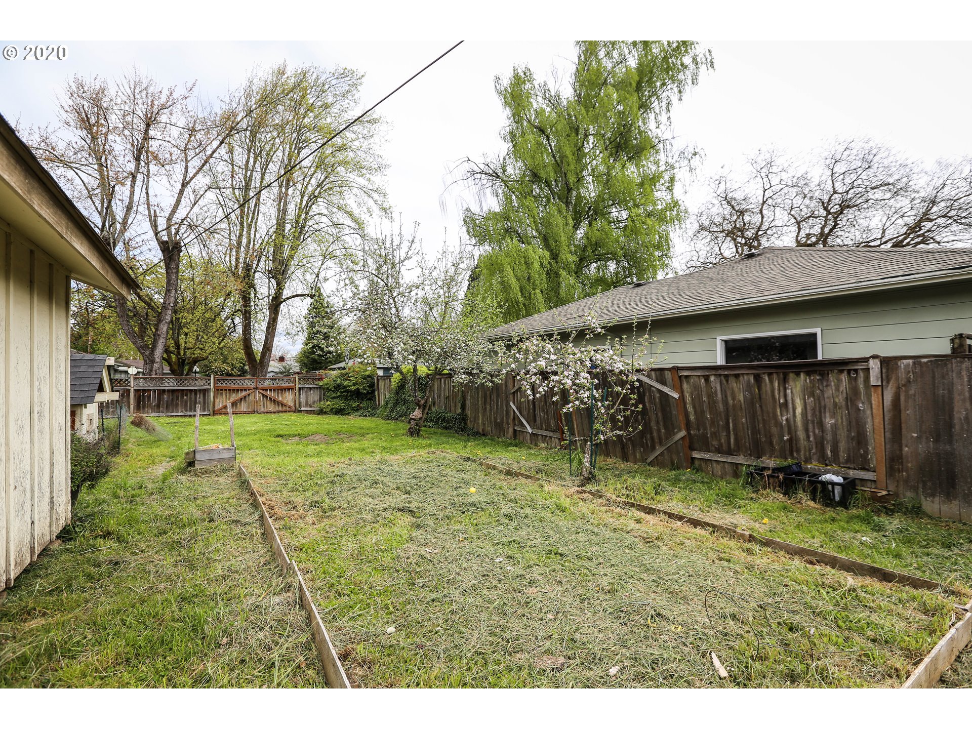410 Maxwell Road Eugene, OR 97404 - Photo 24 of 31 Gallery Image 24