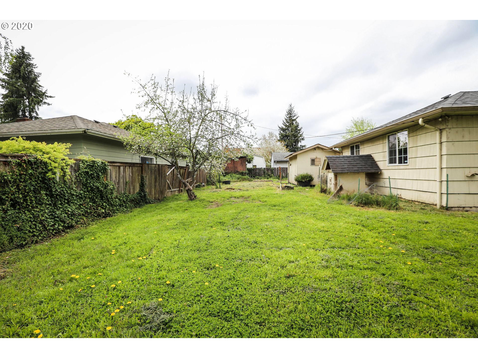 410 Maxwell Road Eugene, OR 97404 - Photo 28 of 31 Gallery Image 28