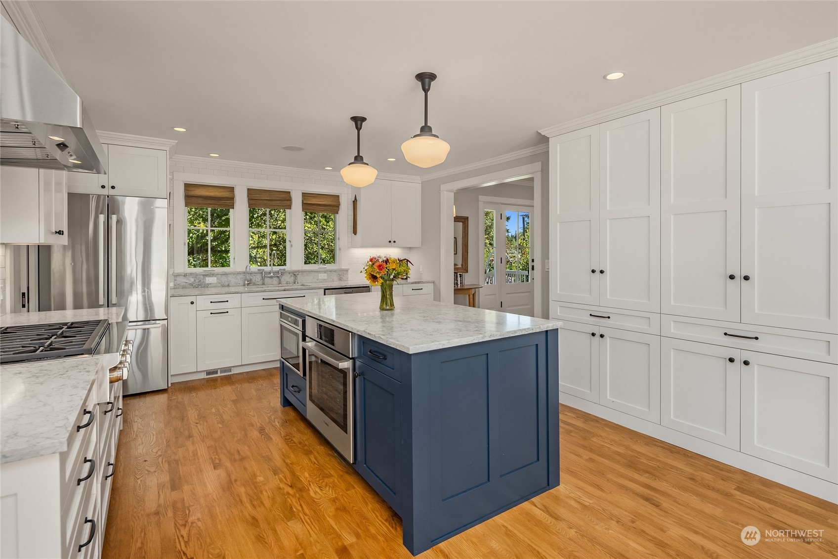 9936 Northeast Winther Road Bainbridge Island, WA 98110 - Photo 15 of 40 Gallery Image 15