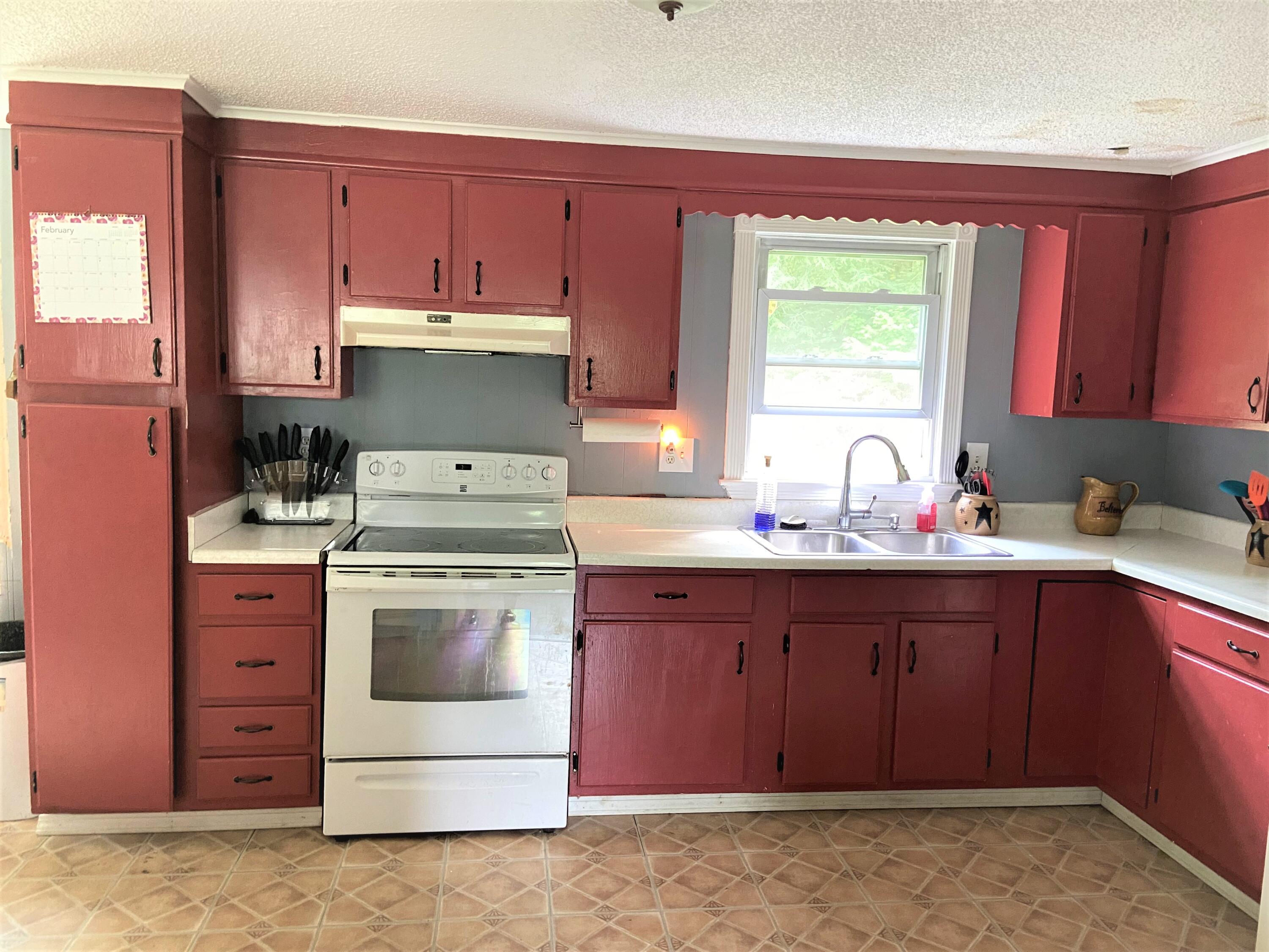 42 Hemlock Ridge Road Augusta, ME 04330 - Photo 4 of 21 04 Kitchen