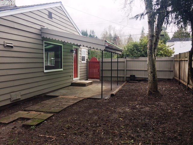 4515 Southwest Garden Home Road Portland, OR 97219 - Photo 15 of 17 Gallery Image 15