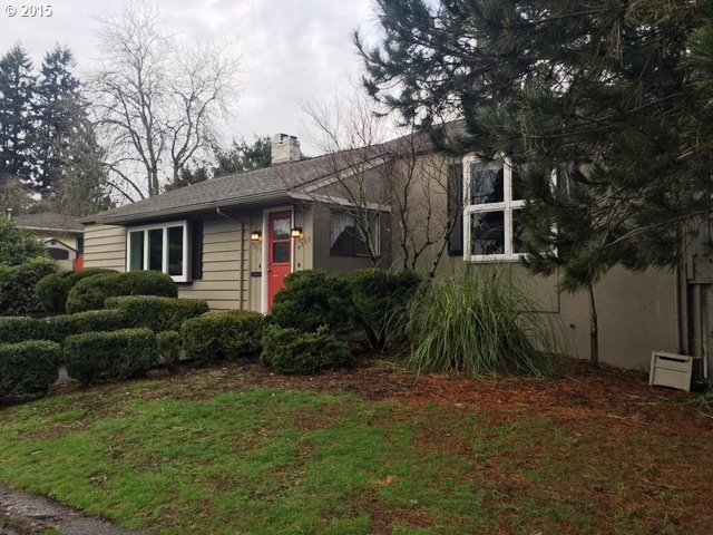 4515 Southwest Garden Home Road Portland, OR 97219 - Photo 2 of 17 Gallery Image 2