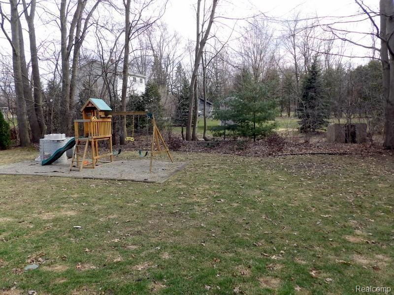 22475 Fawn Road Trenton, MI 48183 - Photo 10 of 64 101_1670.JPG