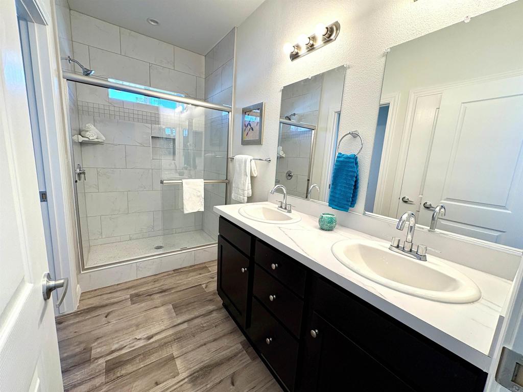 28890 Lilac Road, Unit 179 Valley Center, CA 92082 - Photo 18 of 37 Pretty tilework in shower