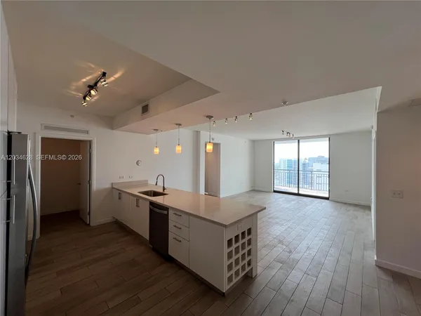 $4,300 | 999 Southwest 1st Avenue, Unit 2405, Miami, FL 33130