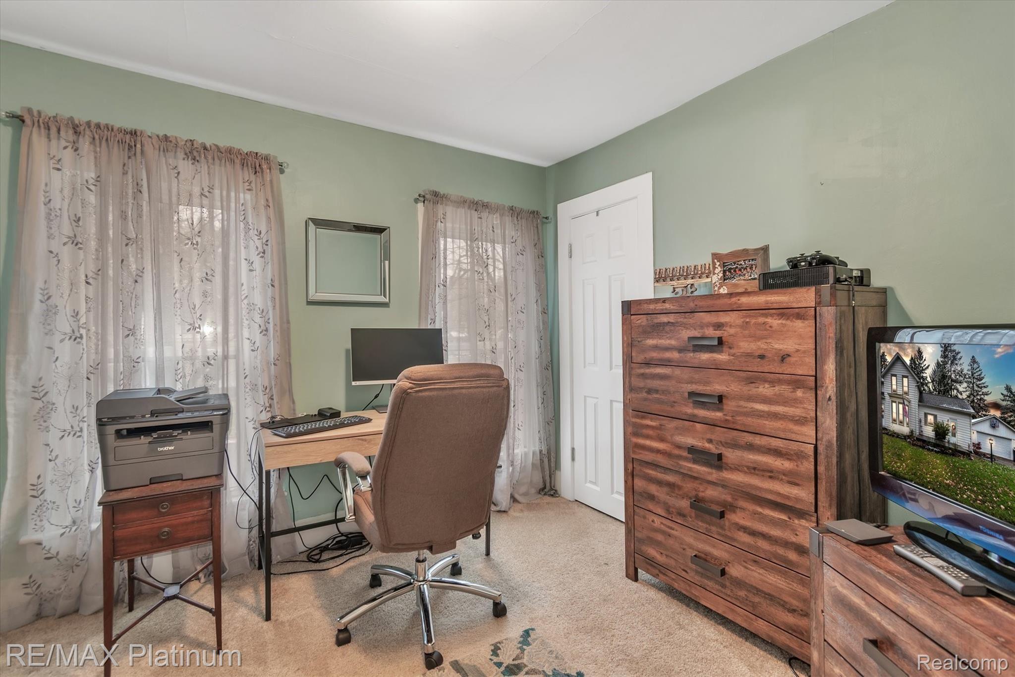 220 Jewett Street Howell, MI 48843 - Photo 16 of 30 Bedroom #1