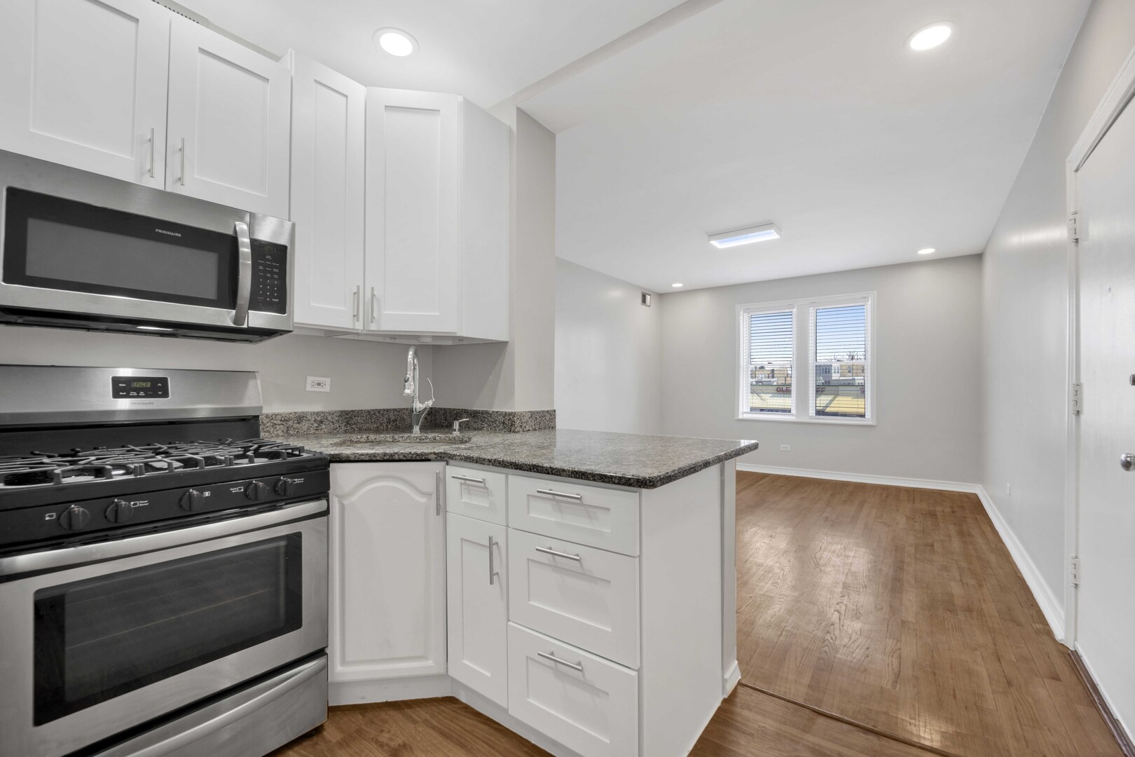 3024 North Pulaski Road, Unit 4B Chicago, IL 60641 - Photo 12 of 25