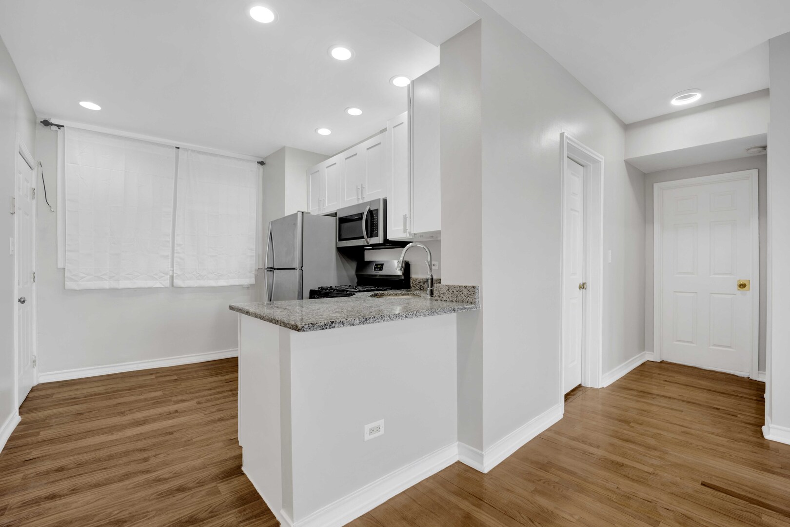 3024 North Pulaski Road, Unit 4B Chicago, IL 60641 - Photo 8 of 25