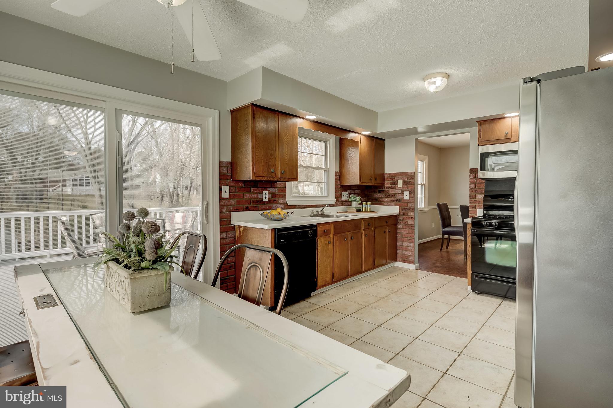 2902 Southview Road Ellicott City, MD 21042 - Photo 19 of 54 Breakfast area, recessed lighting, updated apps.